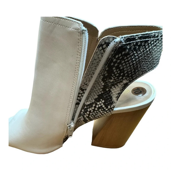 Qupid White and Snake Print Ankle Bootie - Picture 11 of 16